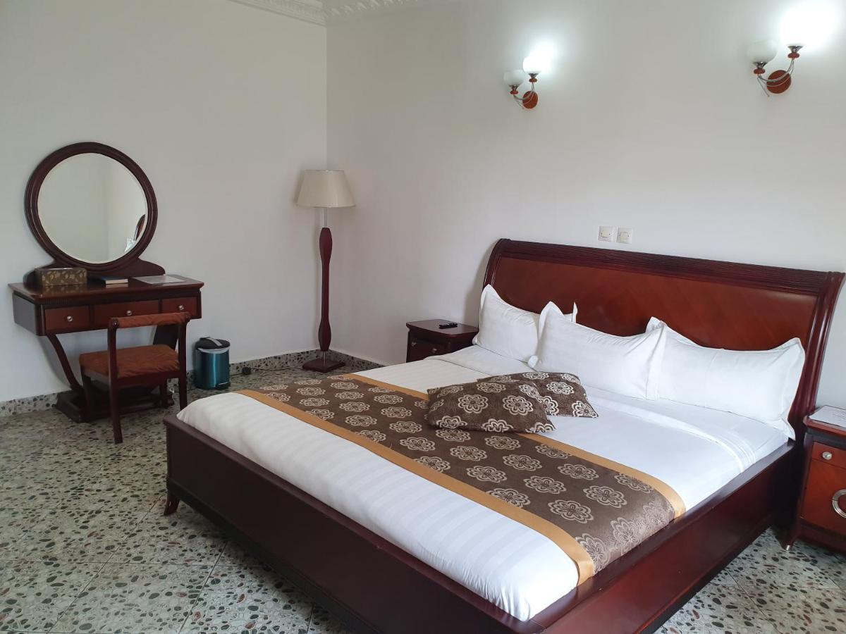 Hotel Imperial ليبرفيل المظهر الخارجي الصورة